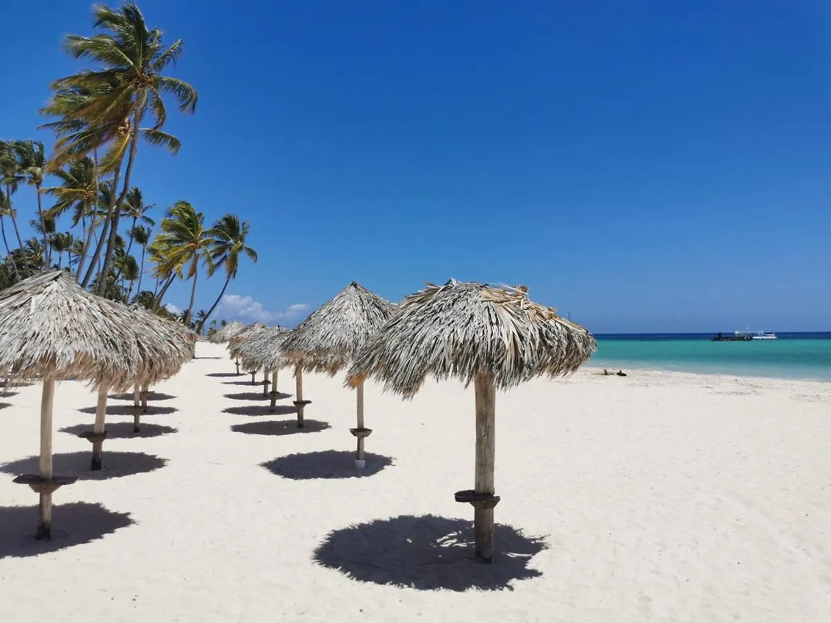 Sol Caribe Suites - Playa Los Corales - Beach Club, Wifi, Swimming Pool - Calle Aruba Punta Cana 4*,  Dominican Republic