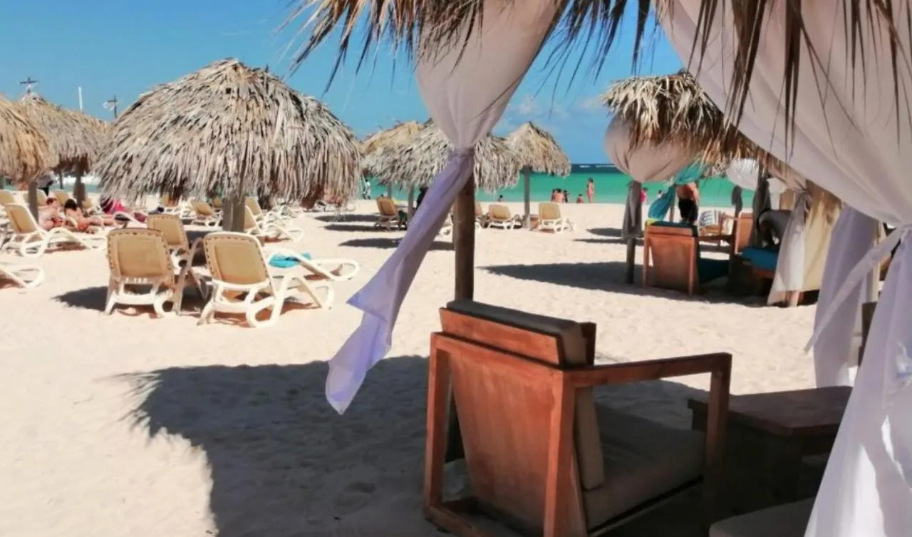 Hotel Sol Caribe Suites - Playa Los Corales - Beach Club, Wifi, Swimming Pool - Calle Aruba Punta Cana