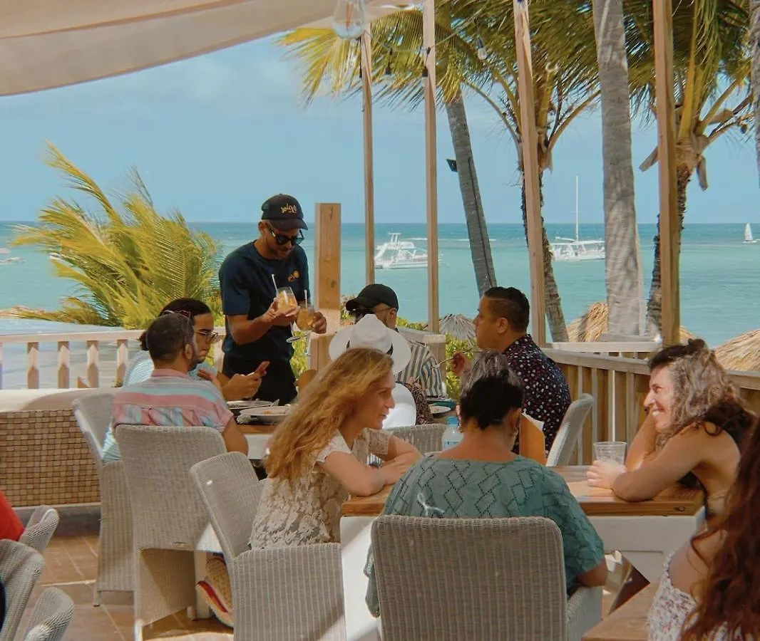 Sol Caribe Suites - Playa Los Corales - Beach Club, Wifi, Swimming Pool - Calle Aruba Punta Cana